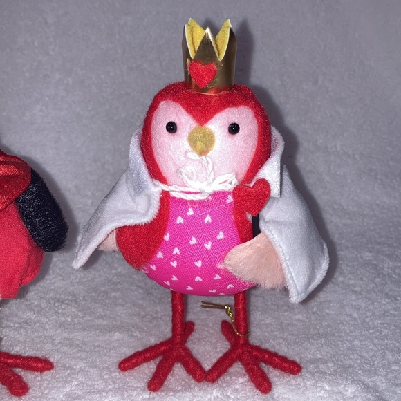 Target Spritz Valentine's Day 2024 Birds Kingsley and Queenie Featherly Friends - Picture 3 of 9